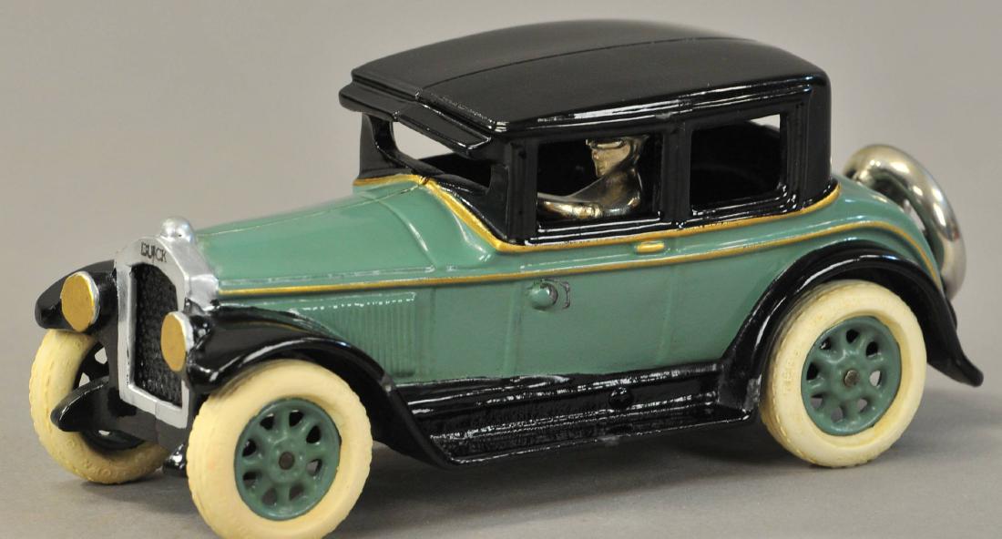 CONTEMPORARY ARCADE BUICK COUPE (1 of 3)