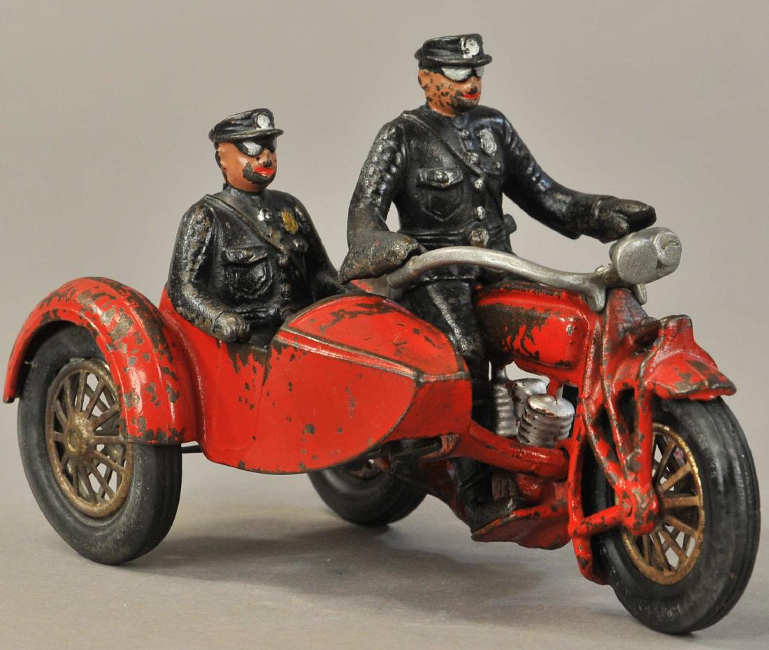 HUBLEY INDIAN POLICE CYCLE W/ SIDECAR (1 of 3)
