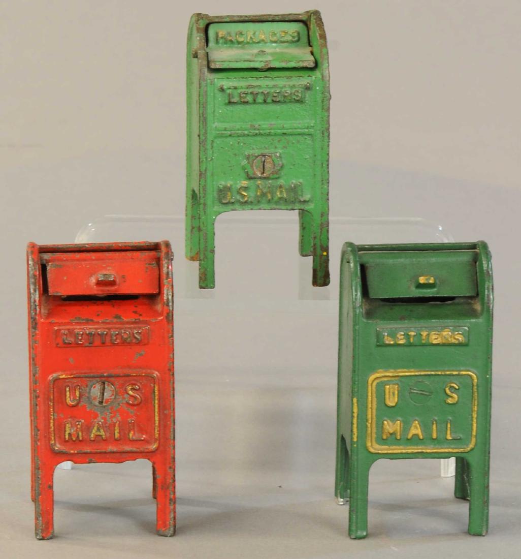 THREE US MAIL BOX STILL BANK (1 of 3)