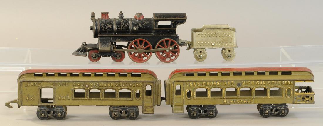 CAST IRON LAKE SHORE PASSENGER TRAIN SET (1 of 4)