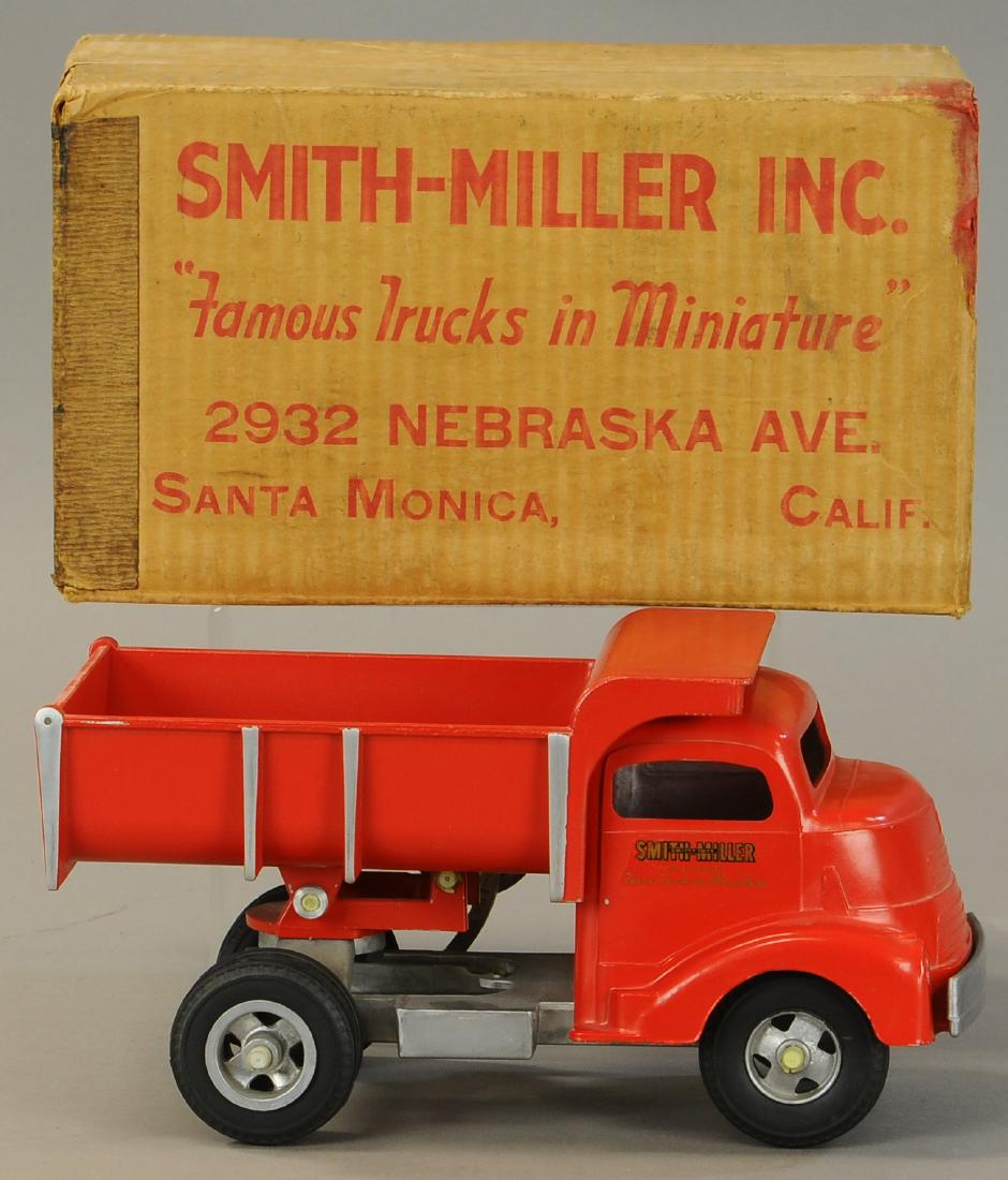 SMITTY TOYS BOXED DUMP TRUCK (1 of 4)