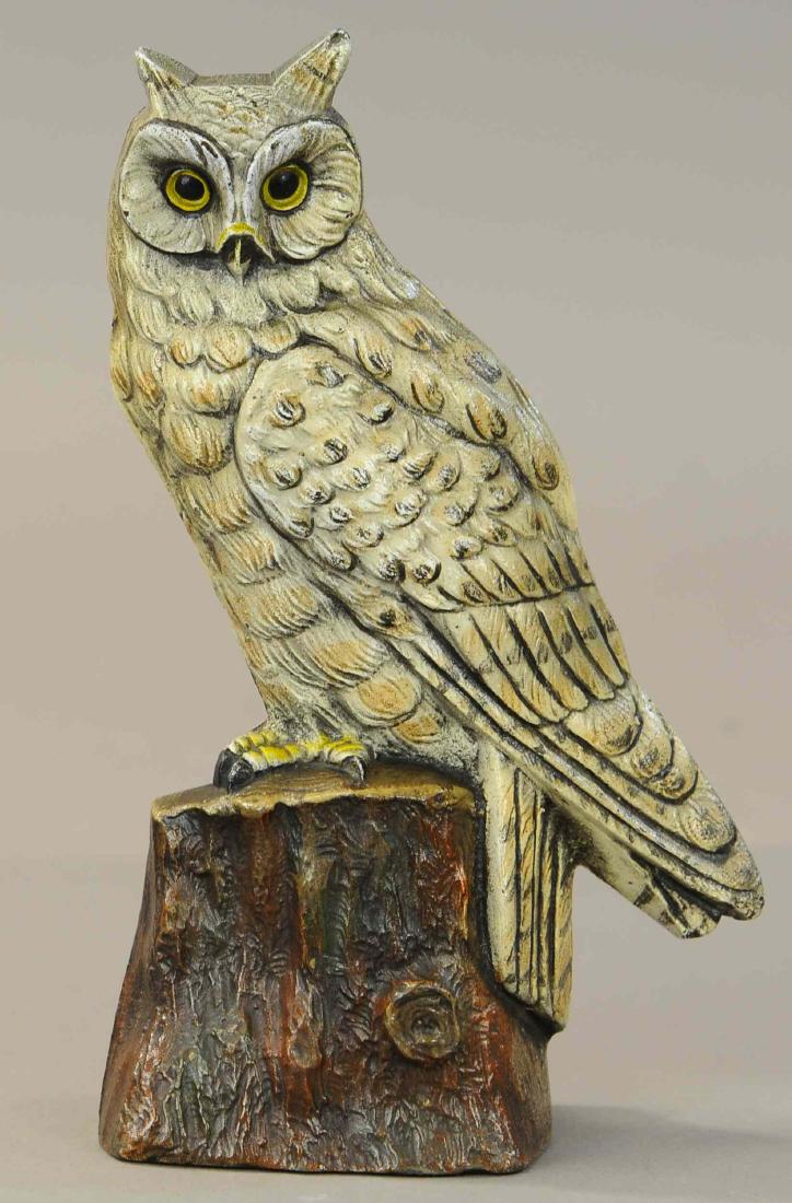 SNOWY OWL DOORSTOP: 385. SNOWY OWL DOORSTOP | Judd Co., marked "cJo 1267", beautiful owl perched on stump, great paint and casting details. | 10.5"h. | (Near Mint Cond.) | $1,200 - $1,800