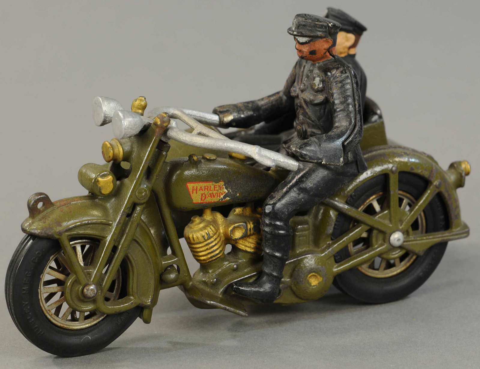 HUBLEY HARLEY DAVIDSON SIDECAR MOTORCYCLE: 374. HUBLEY HARLEY DAVIDSON SIDECAR MOTORCYCLE | 9" l. | Replaced handlebars and passneger figures, otherwise in nice (Exc. Cond.) | $1,000 - $1,500