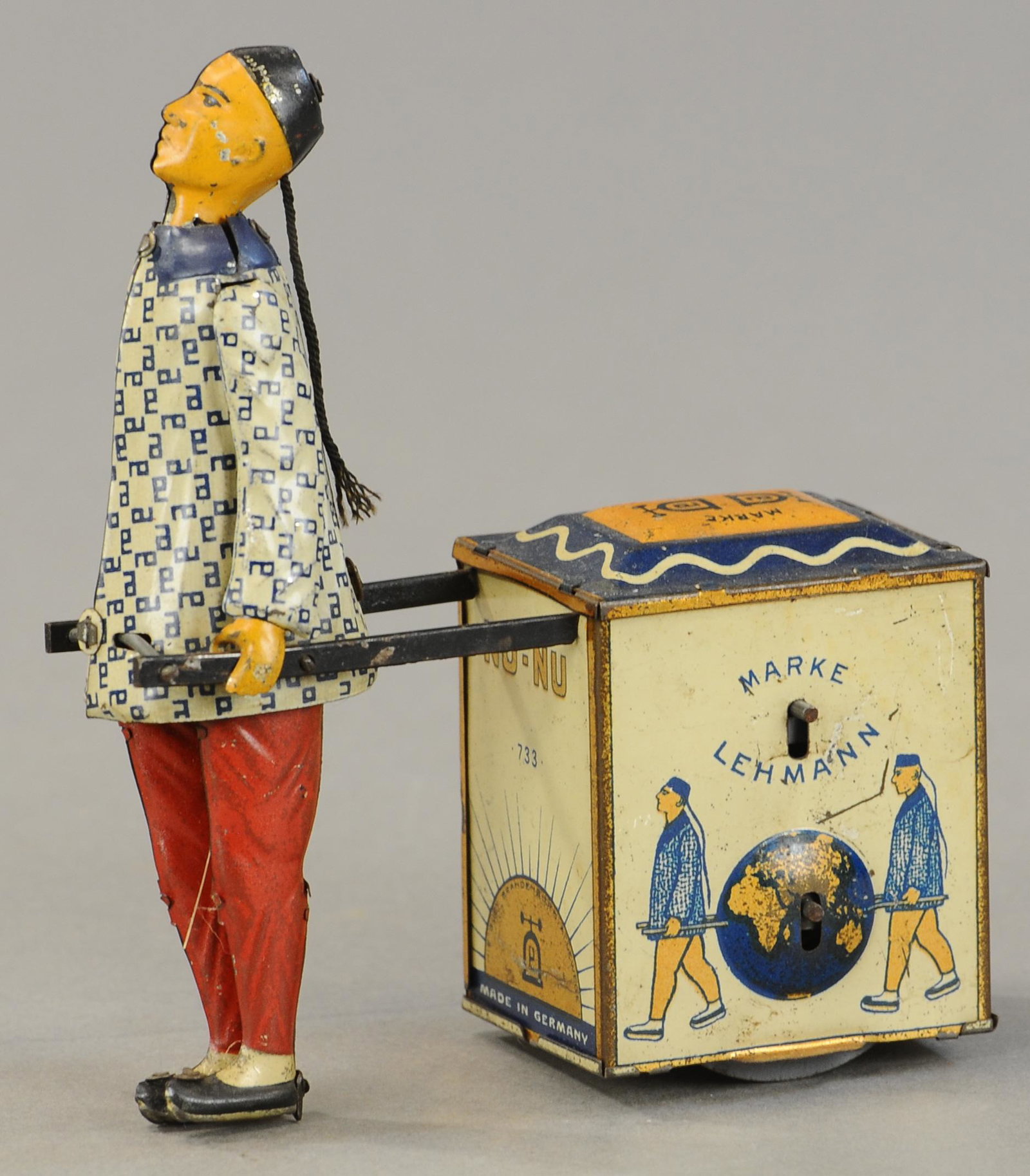 LEHMANN NU-NU: 1241. LEHMANN NU-NU | Solo walking figure. 5.5" h. | (Exc. Cond.) | $500 - $750