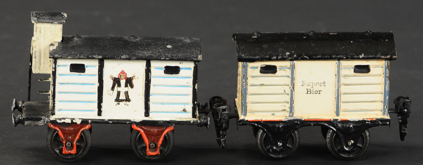 PAIR OF MARKLIN BEER CARS: 2114. PAIR OF MARKLIN BEER CARS | Gauge 0. 4" l. | (Very Good to Excellent Condition) | $400 - $600 | Provenance: Sam Downey Collection.