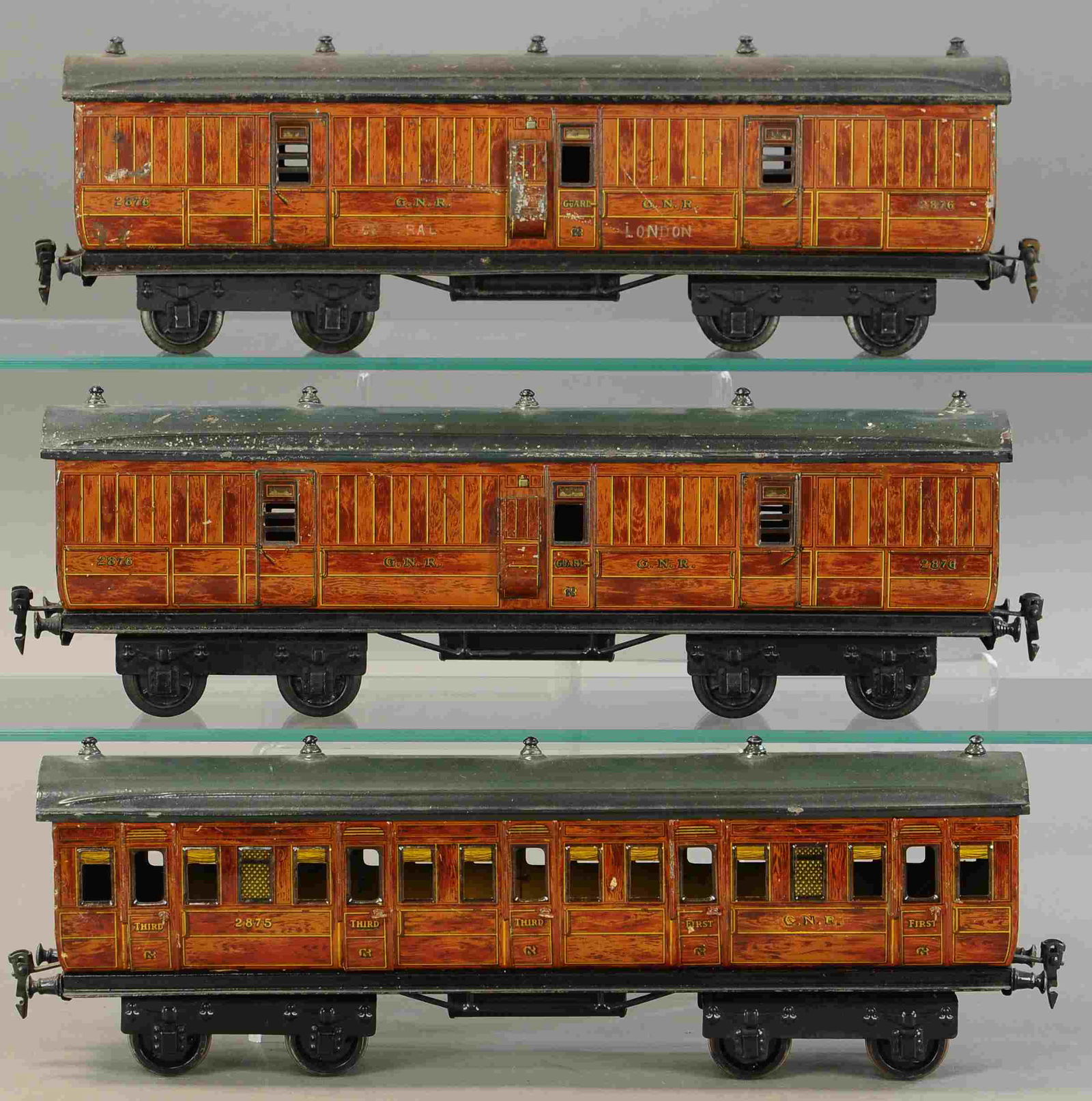 THREE MARKLIN GNR PASSENGER CARS: 2288. THREE MARKLIN GNR PASSENGER CARS | Gauge 1. 16.5" l. | (Very Good to Excellent Condition) | $300 - $600 | Provenance: Sam Downey Collection.
