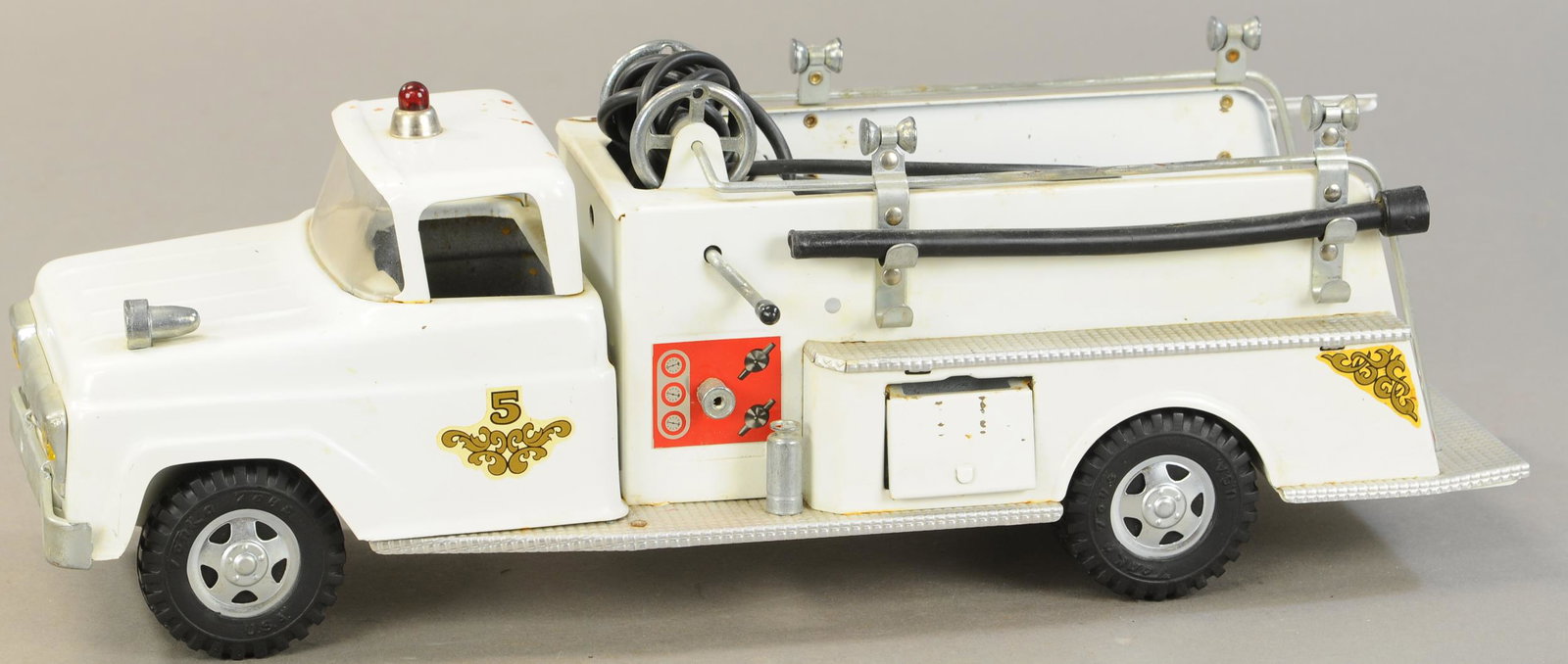 TONKA #5 WHITE FIRE TRUCK: 399. TONKA #5 WHITE FIRE TRUCK | 17" l. | All Original Condition. | $200 - $400