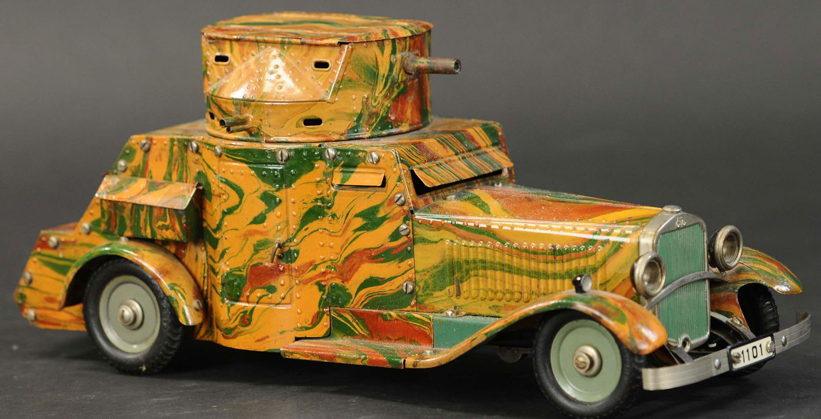 MARKLIN ARMORED CAR (1 of 3)