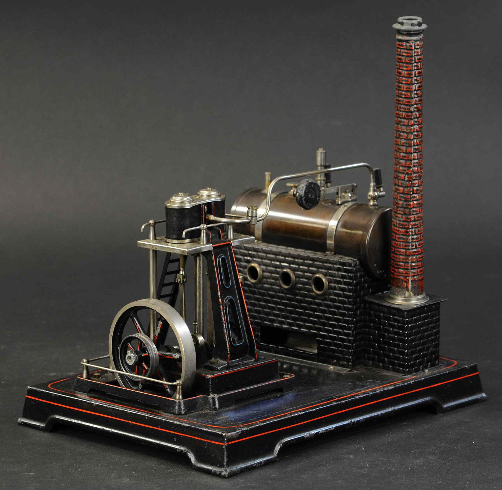 DOLL MARINE STEAM ENGINE (1 of 3)