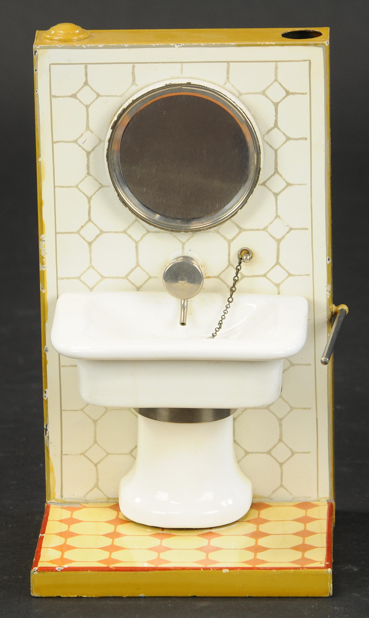 MARKLIN PEDESTAL SINK (1 of 3)