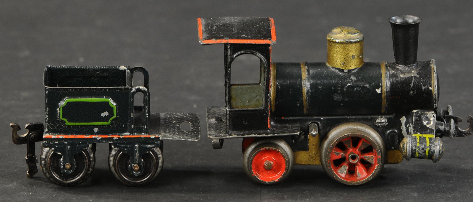 EARLY MARKLIN No. 1020 LOCOMOTIVE (1 of 4)