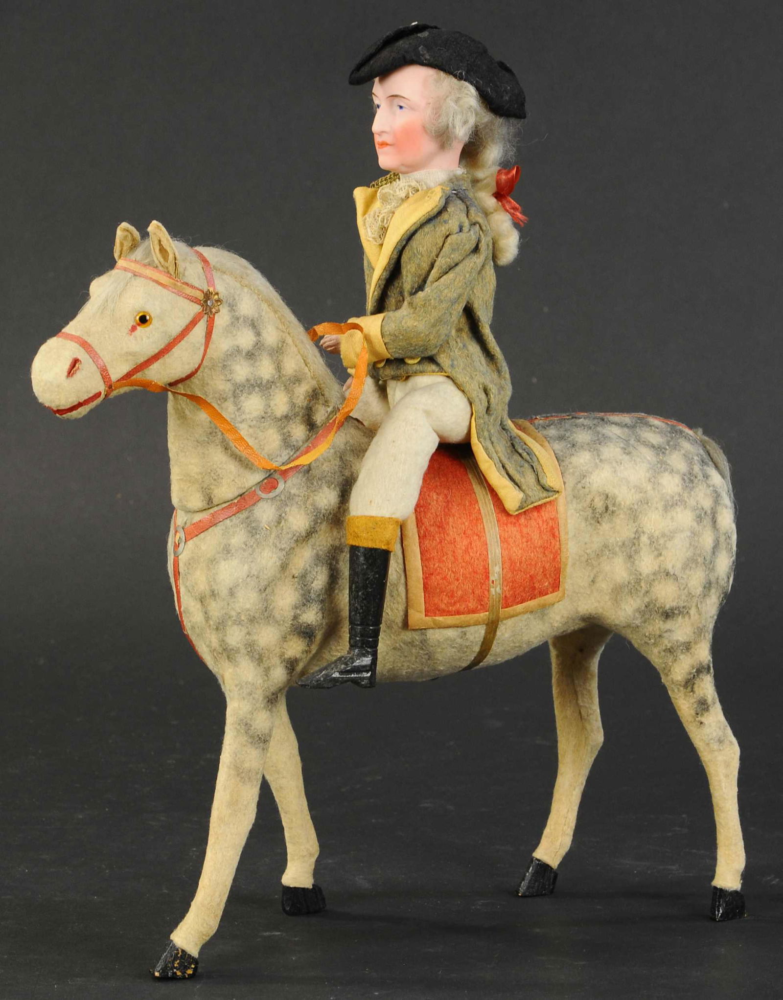 LARGE FIGURE OF GEORGE WASHINGTON ON HORSE (1 of 4)