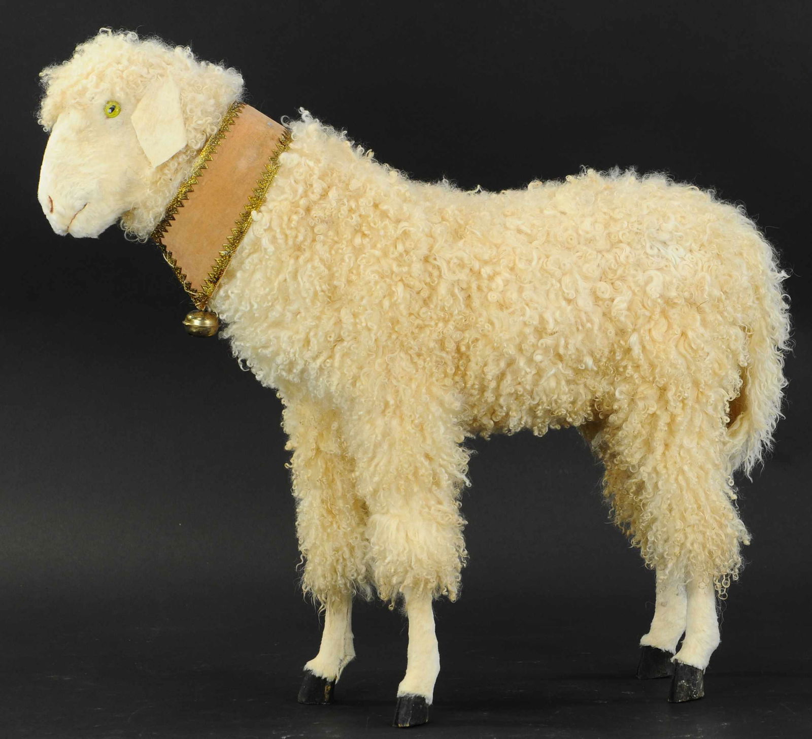 LARGE AND WONDERFUL WOOLY LAMB (1 of 3)