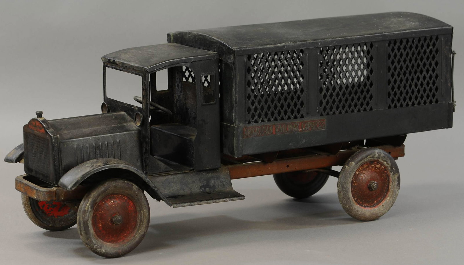BUDDY L RAILWAY EXPRESS TRUCK: 36. BUDDY L RAILWAY EXPRESS TRUCK | 27" l. | Good candidate for restoration, paint in All Original Condition. | $250 - $500