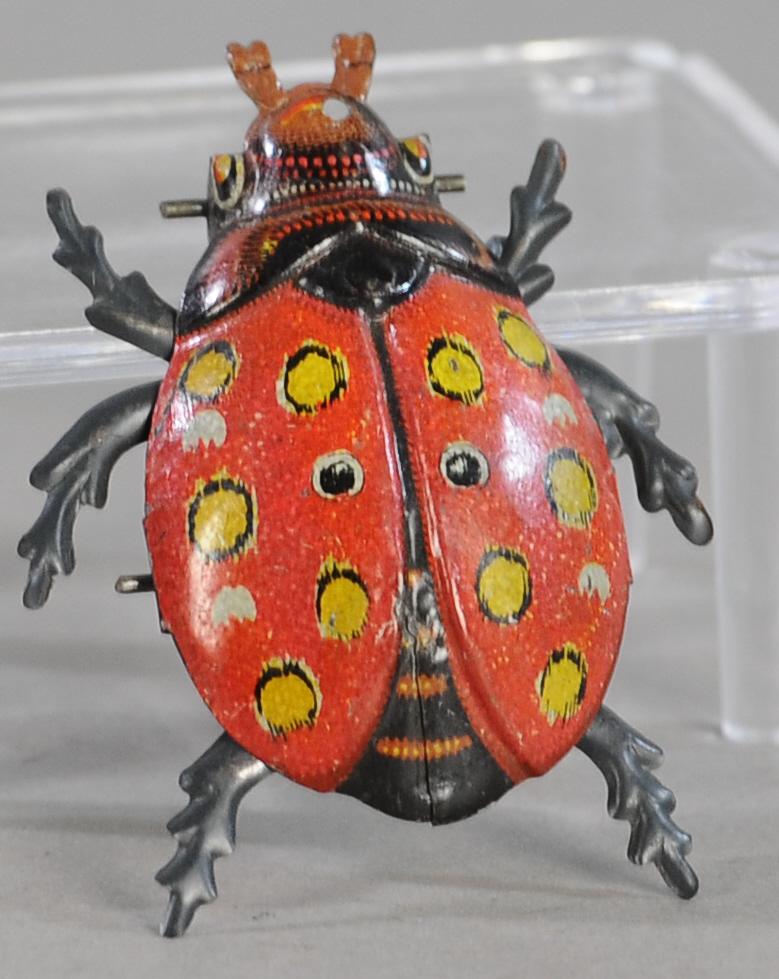 CRAWLING BEETLE PENNY TOY (1 of 3)