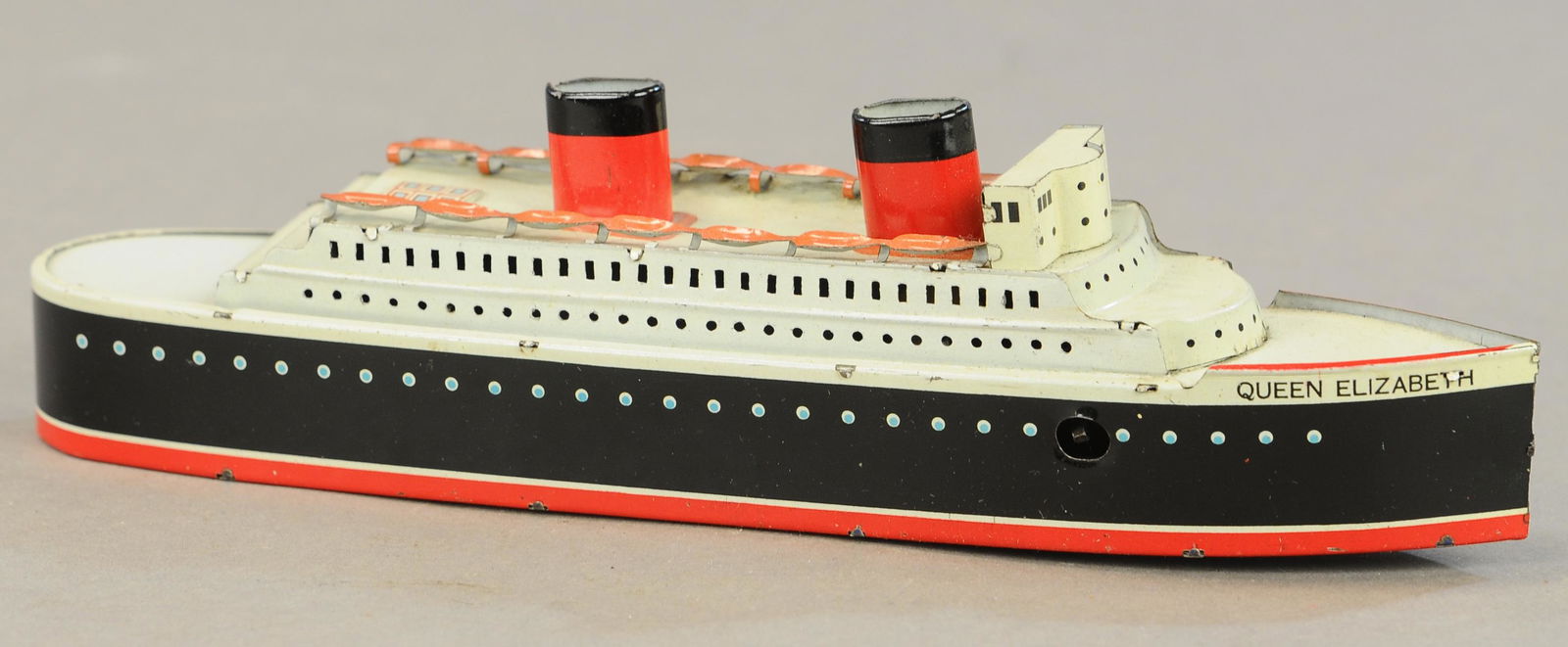 JAPANESE QUEEN ELIZABETH OCEAN LINER (1 of 3)