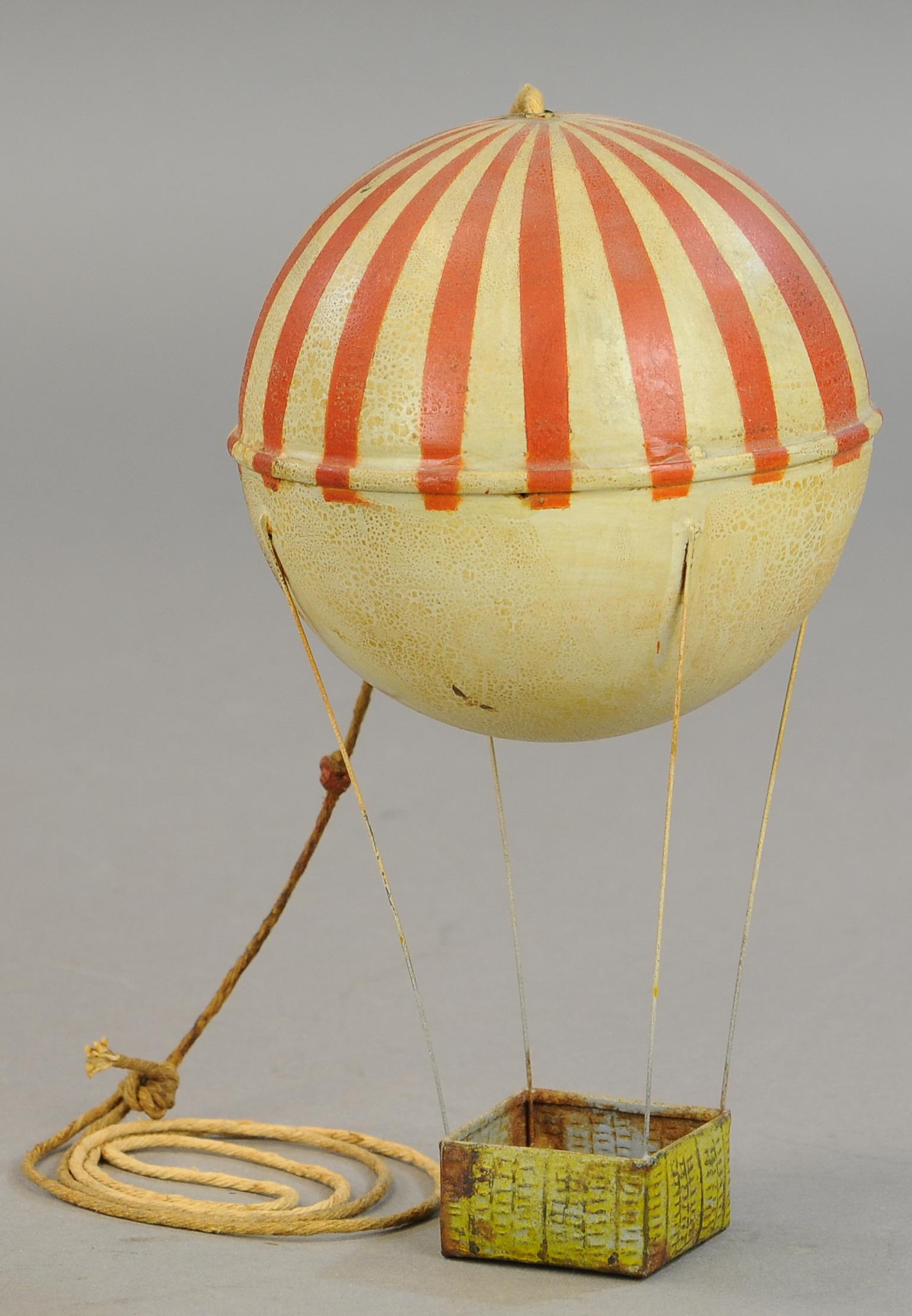 LARGE GERMAN TIN HOT AIR BALLOON (1 of 3)