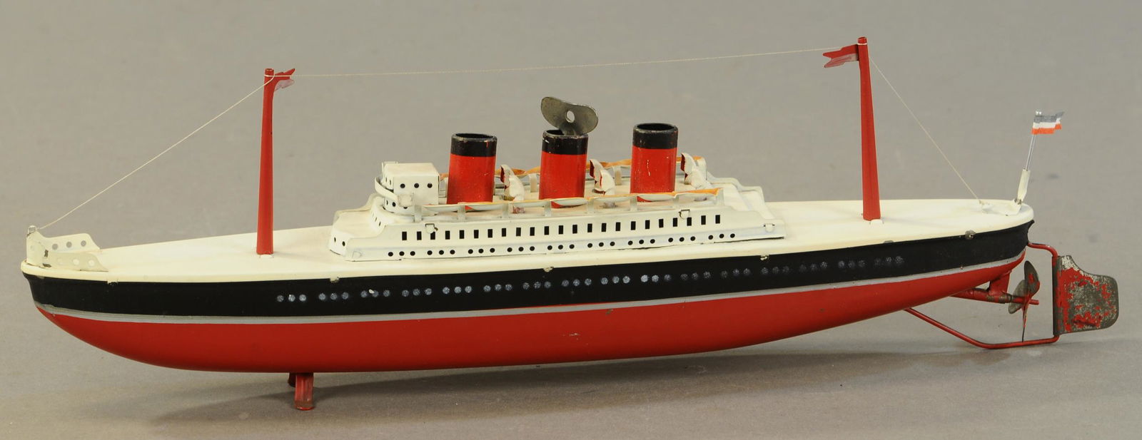 ARNOLD GERMAN OCEAN LINER (1 of 3)