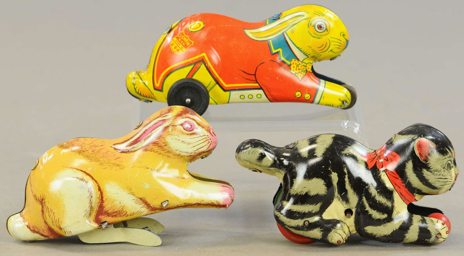 THREE CHEIN ANIMAL THEME TOYS (1 of 3)