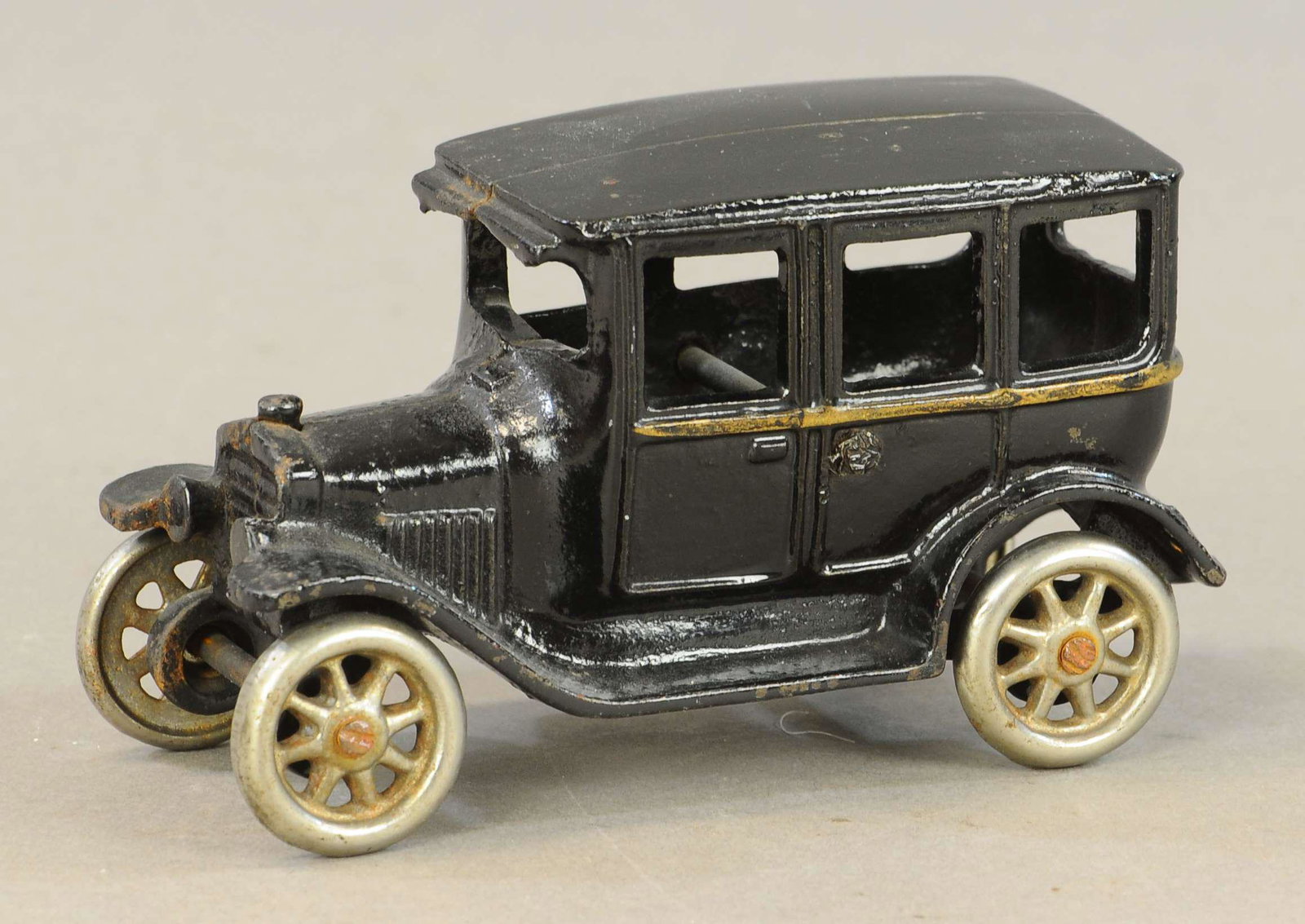 ARCADE MODEL T LIMOUSINE: 445. ARCADE MODEL T LIMOUSINE | 5" l. | All Original Condition. | $200 - $400
