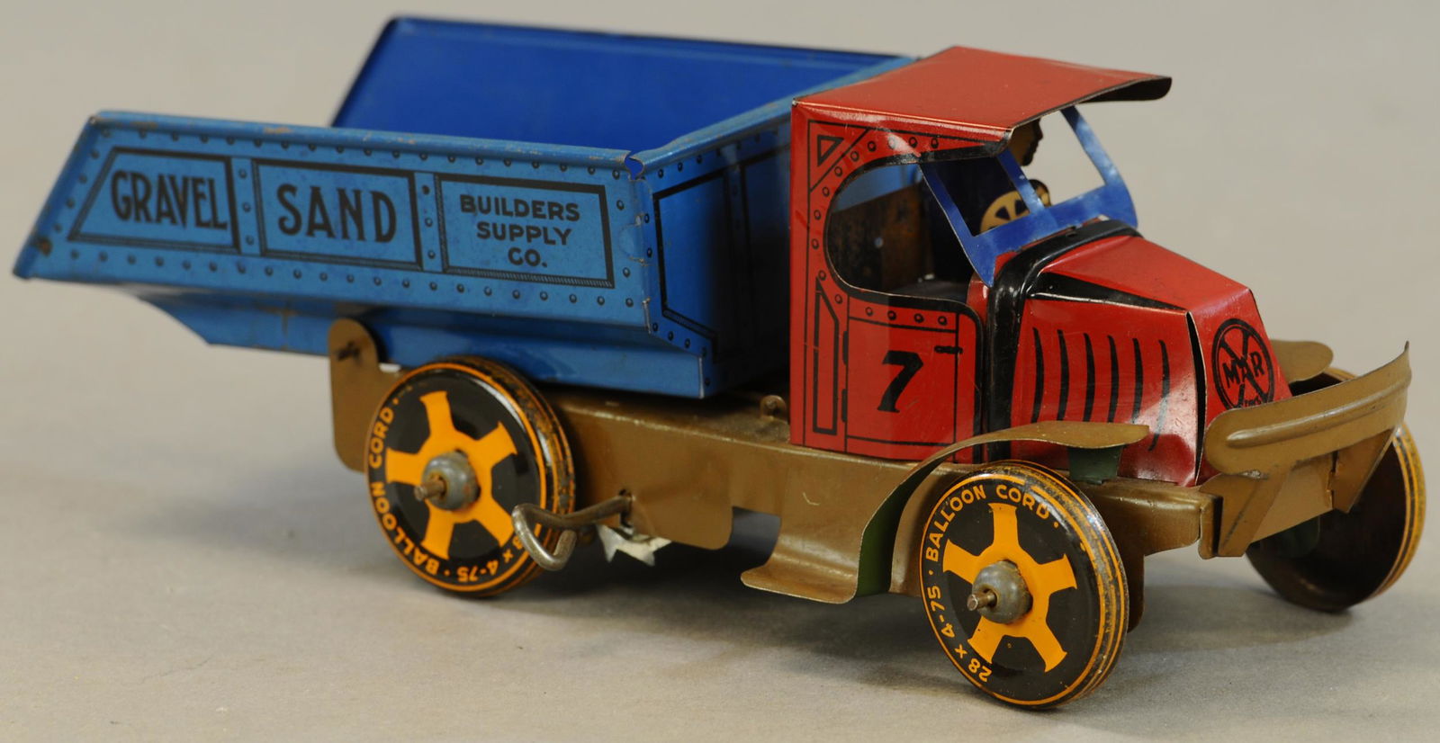 MARX SAND AND GRAVEL DUMP: 594. MARX SAND AND GRAVEL DUMP | 11" l. | All Original Condition. | $200 - $400