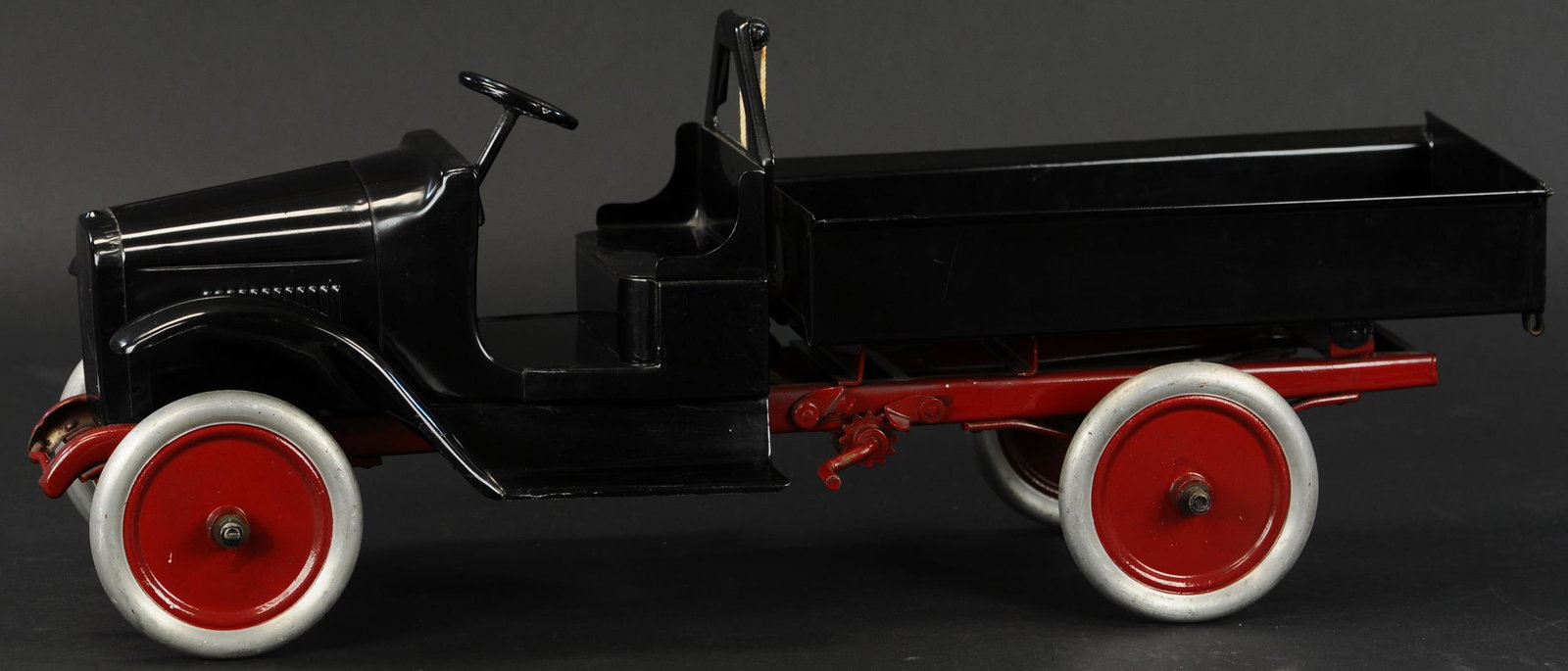 BUDDY L A-FRAME ROPE DUMP TRUCK: 623. BUDDY L A-FRAME ROPE DUMP TRUCK | 24" l. | Toy is possibly restored, in (Excellent Condition) | $400 - $600