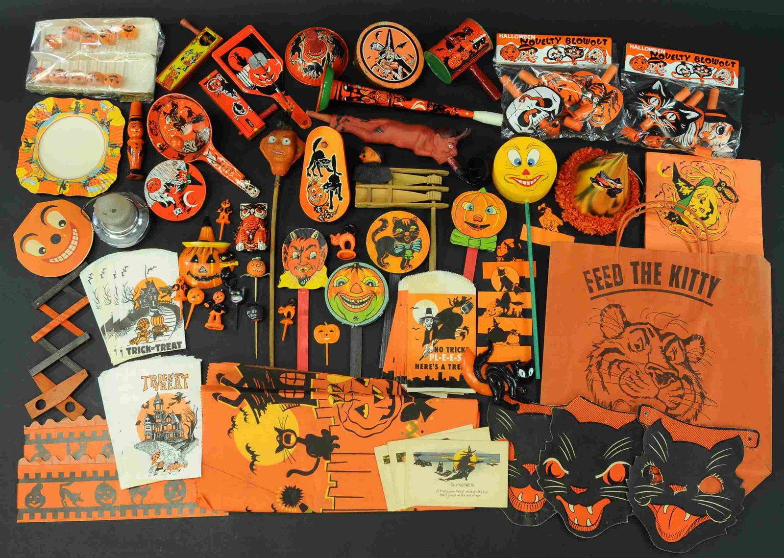 HALLOWEEN NOISEMAKERS, SQUEAKERS AND PARTY (1 of 1)