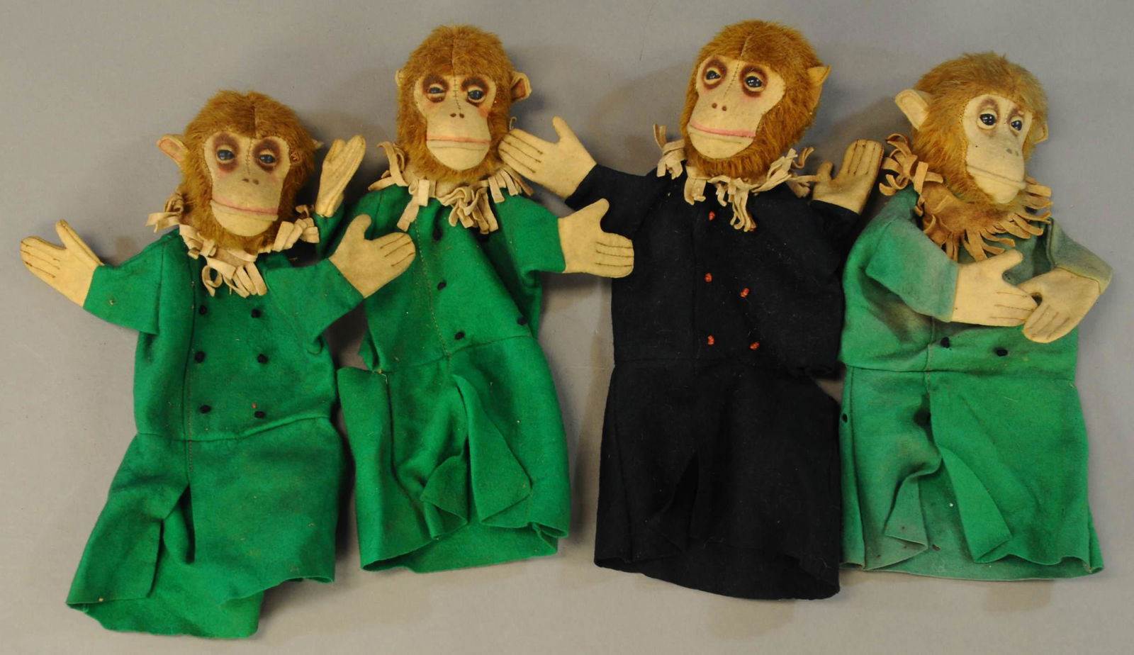 FOUR STEIFF MONKEY HAND PUPPETS (1 of 2)