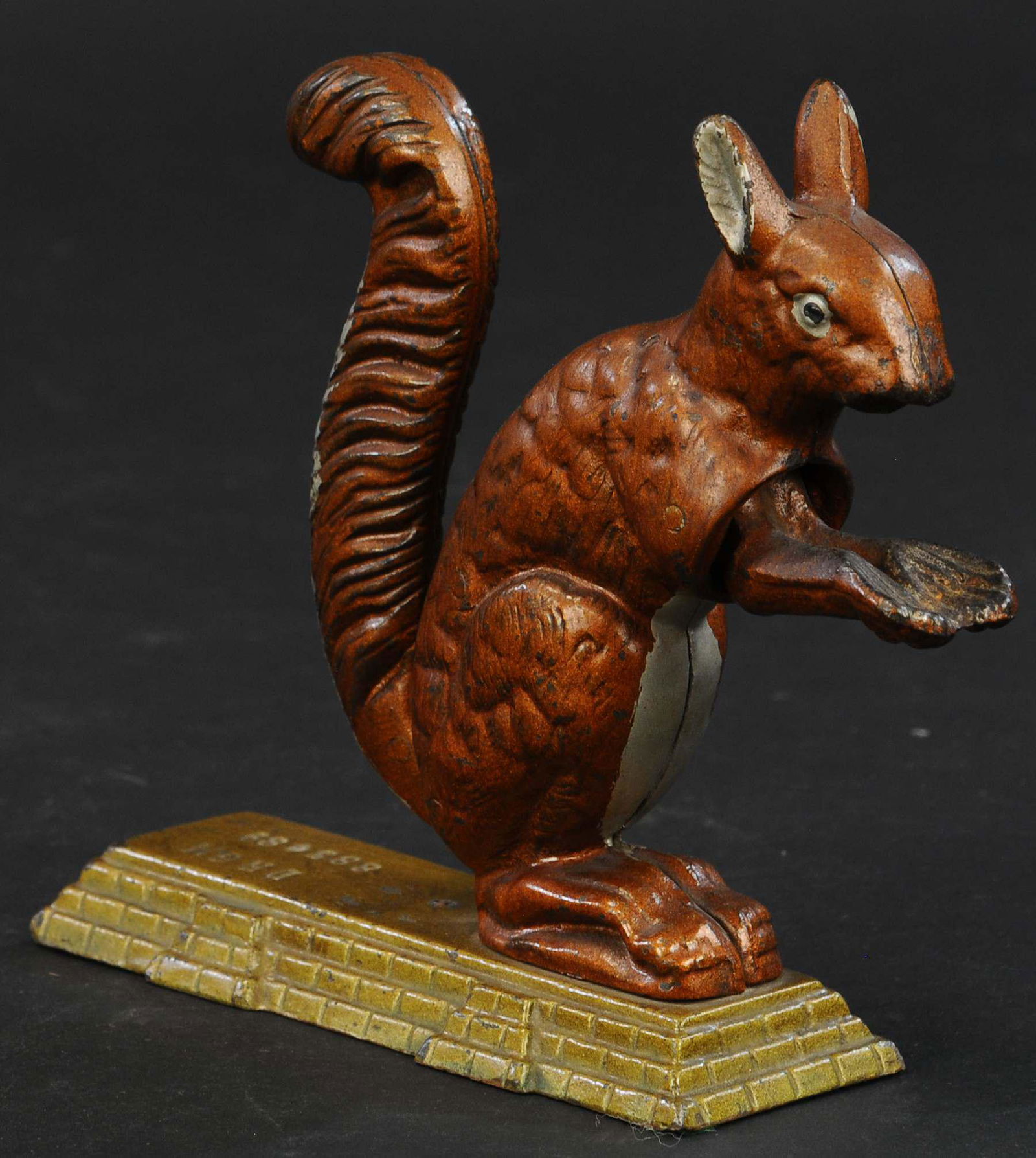 CAST IRON SQUIRREL NUT CRACKER (1 of 3)