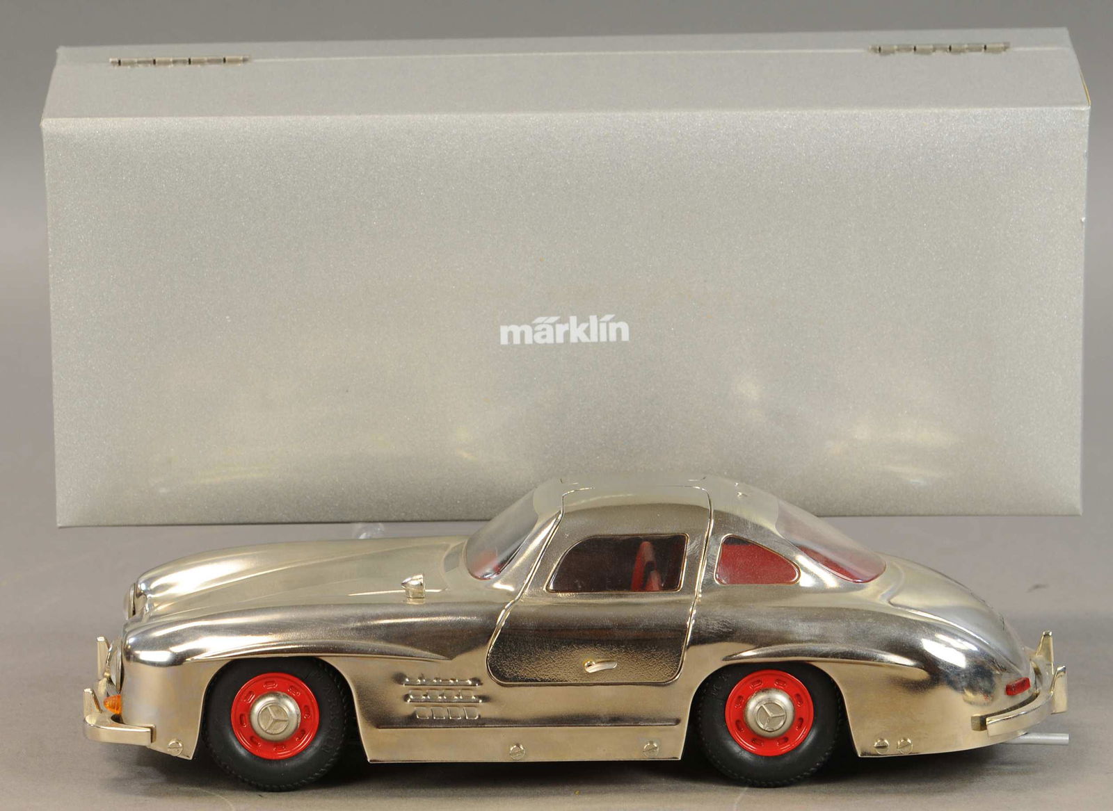 BOXED MARKLIN MERCEDES 1952 300SL: 94. BOXED MARKLIN MERCEDES 1952 300SL | Provenance: Donald Kaufman Collection. | 13" l. | All Original Condition. | $300 - $600