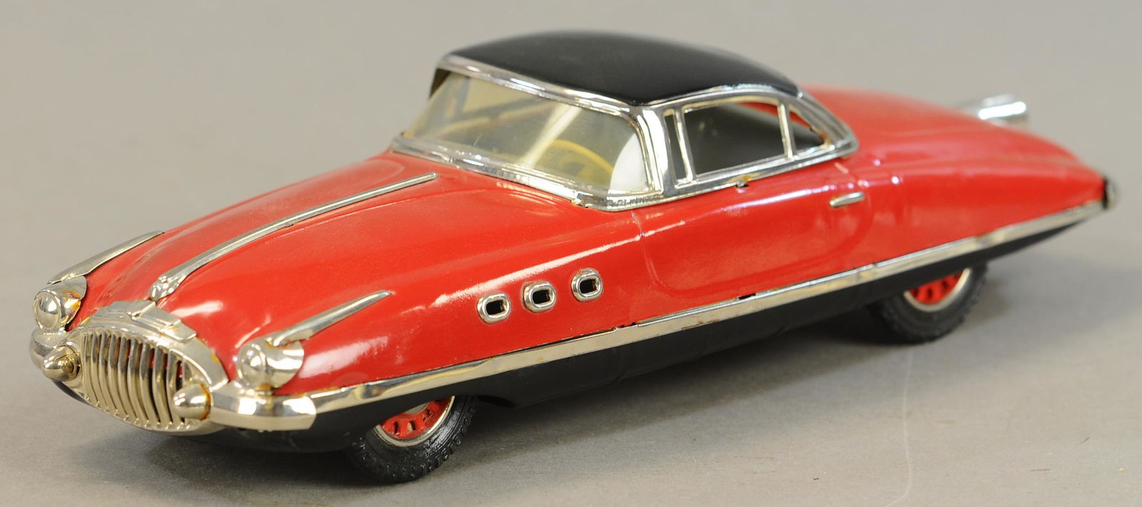 PAYA STREAMLINE PACKARD COUPE (1 of 3)