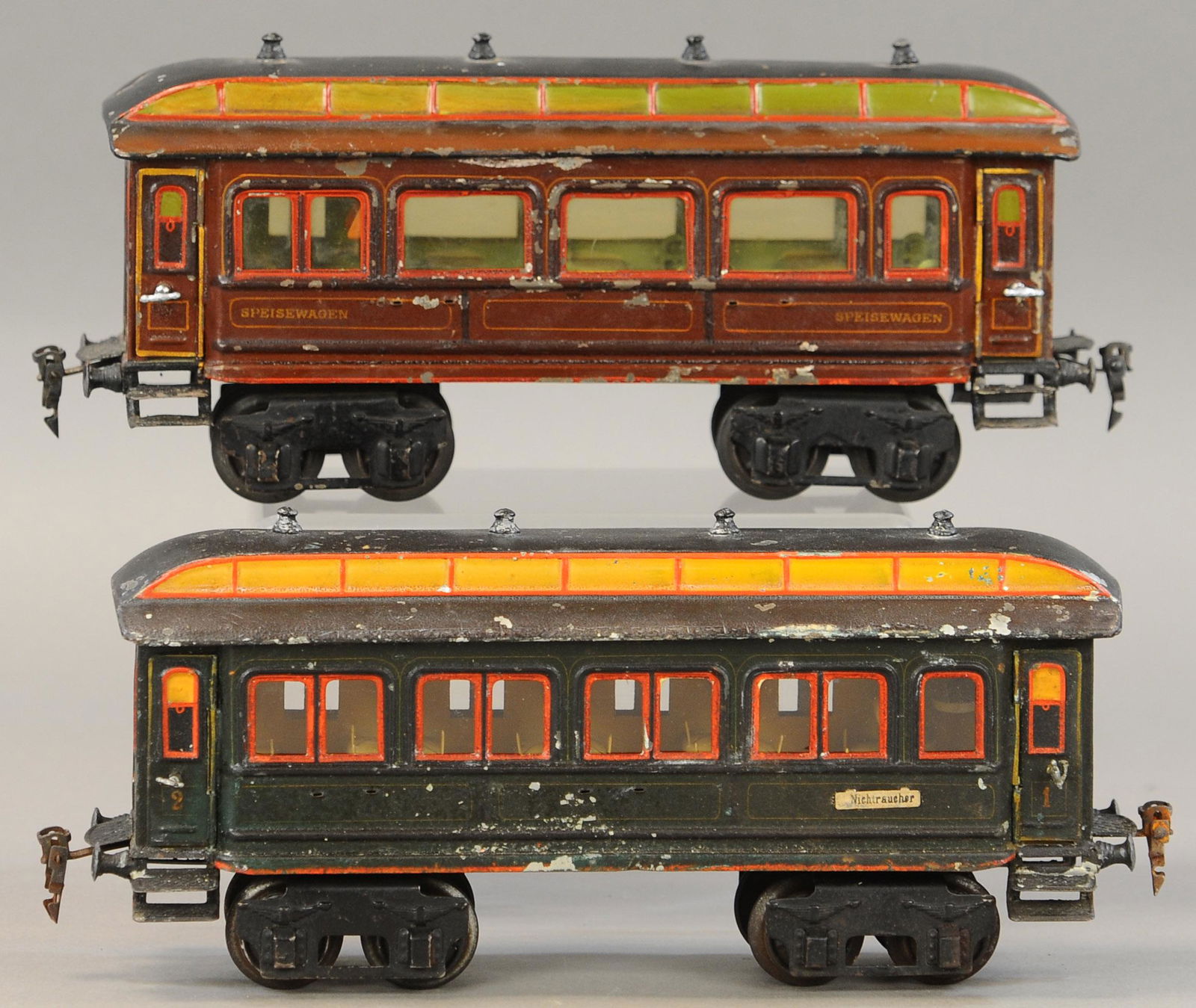 PAIR OF MARKLIN COACHES WITH INTERIORS (1 of 4)