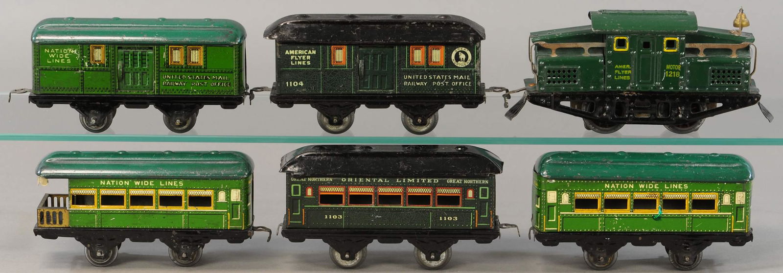 AMERICAN FLYER SET & CARS (1 of 4)