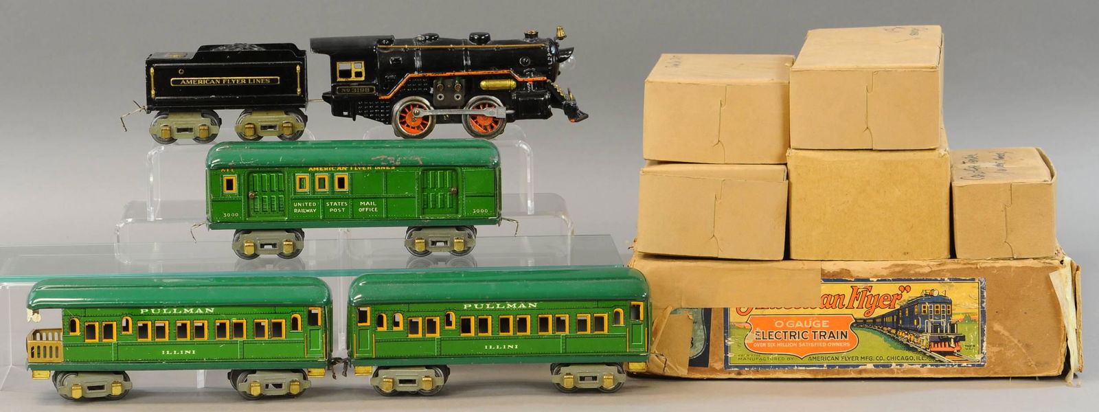 AMERICAN FLYER PASSENGER SET (1 of 4)