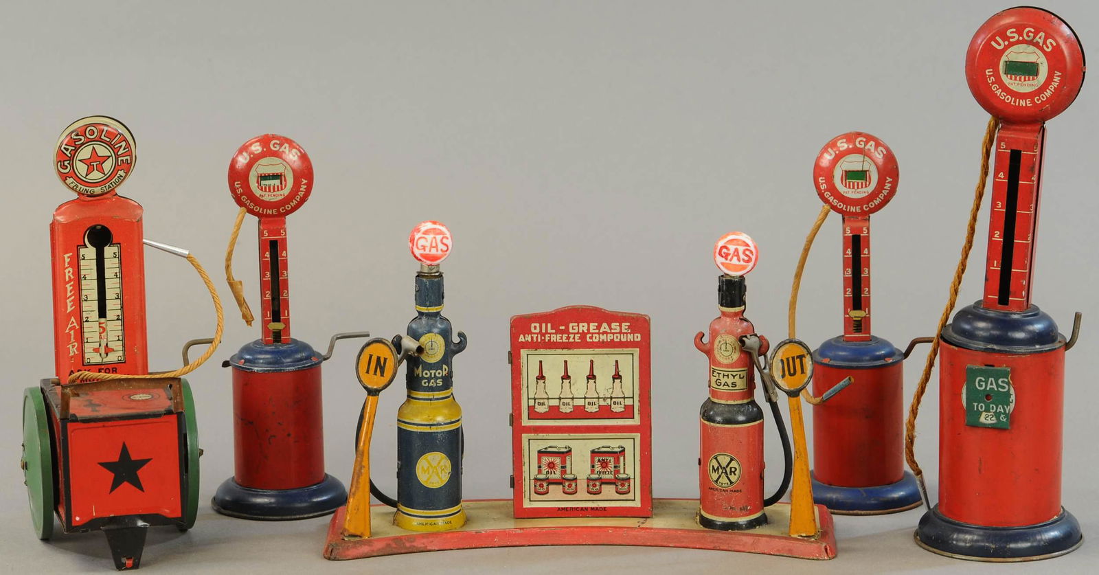 MARX/LINDSTROM GAS PUMPS (1 of 3)
