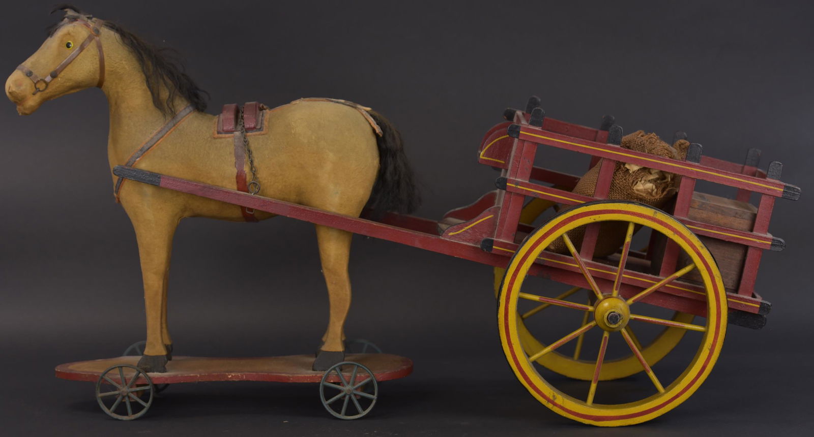 LARGE HORSE ON PLATFORM AND CART (1 of 3)