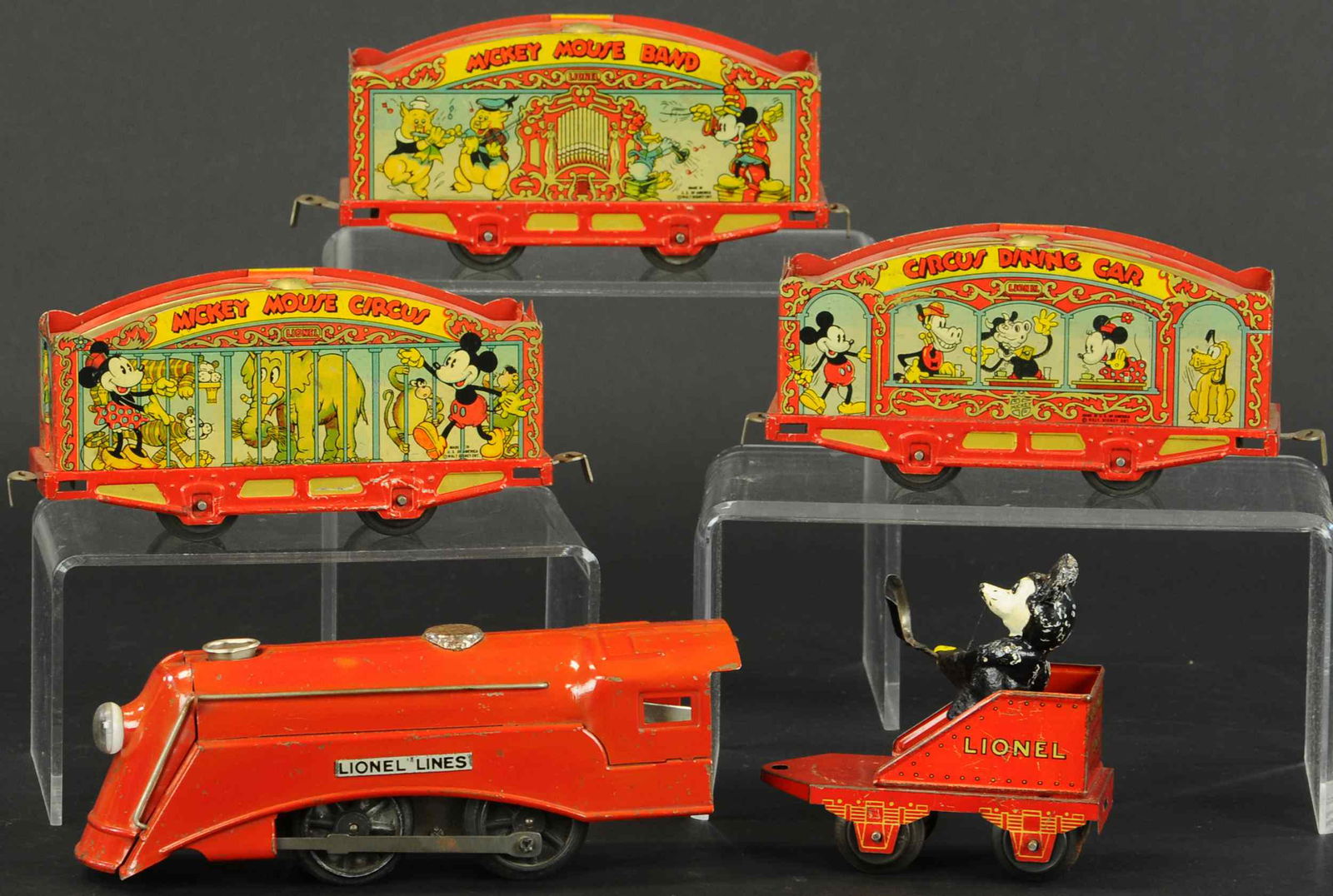 LIONEL MICKEY MOUSE CIRCUS TRAIN (1 of 3)