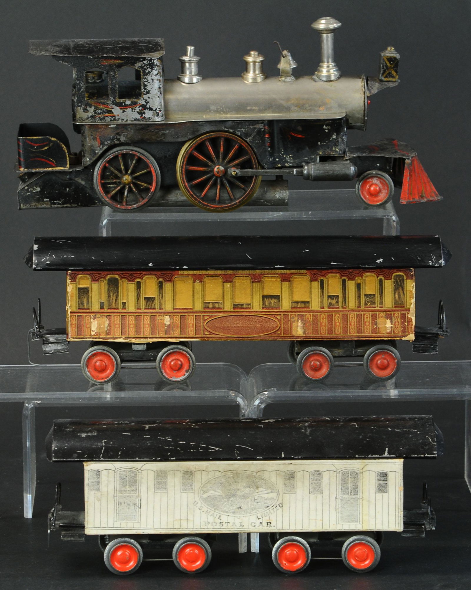BEGGS LOCOMOTIVE W/ MAIL CAR AND COACH (1 of 4)