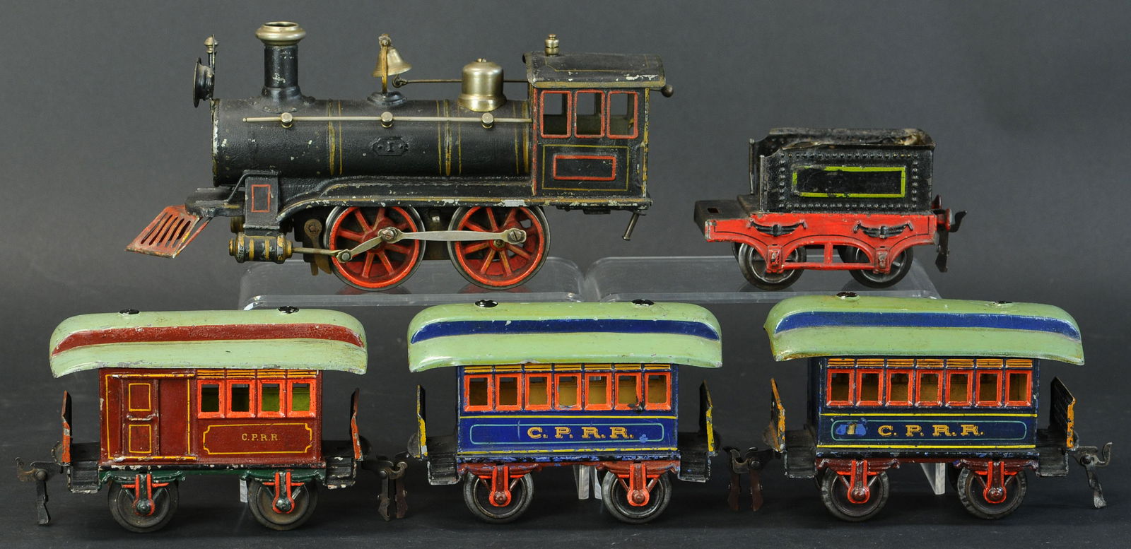 MARKLIN CENTRAL PACIFIC PASSENGER SET (1 of 4)