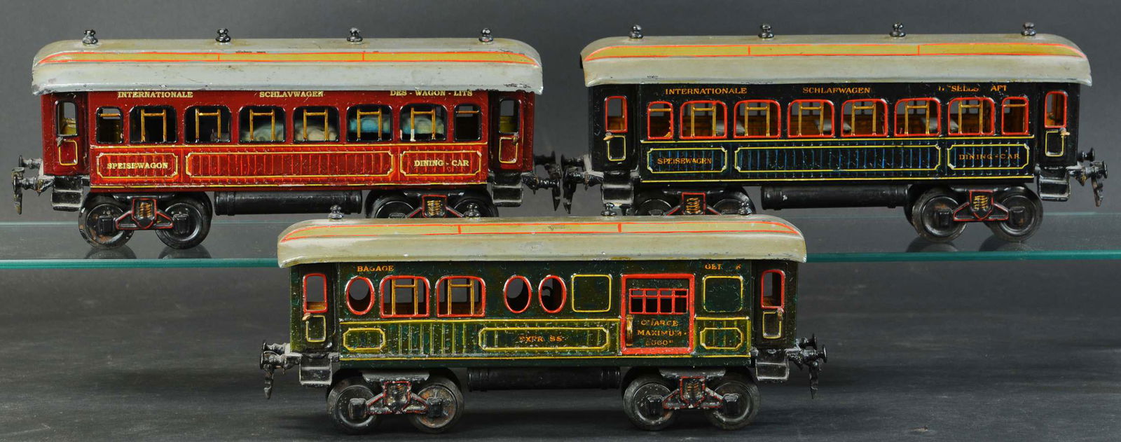 EARLY HAND PAINTED BING PASSENGER CARS (1 of 4)