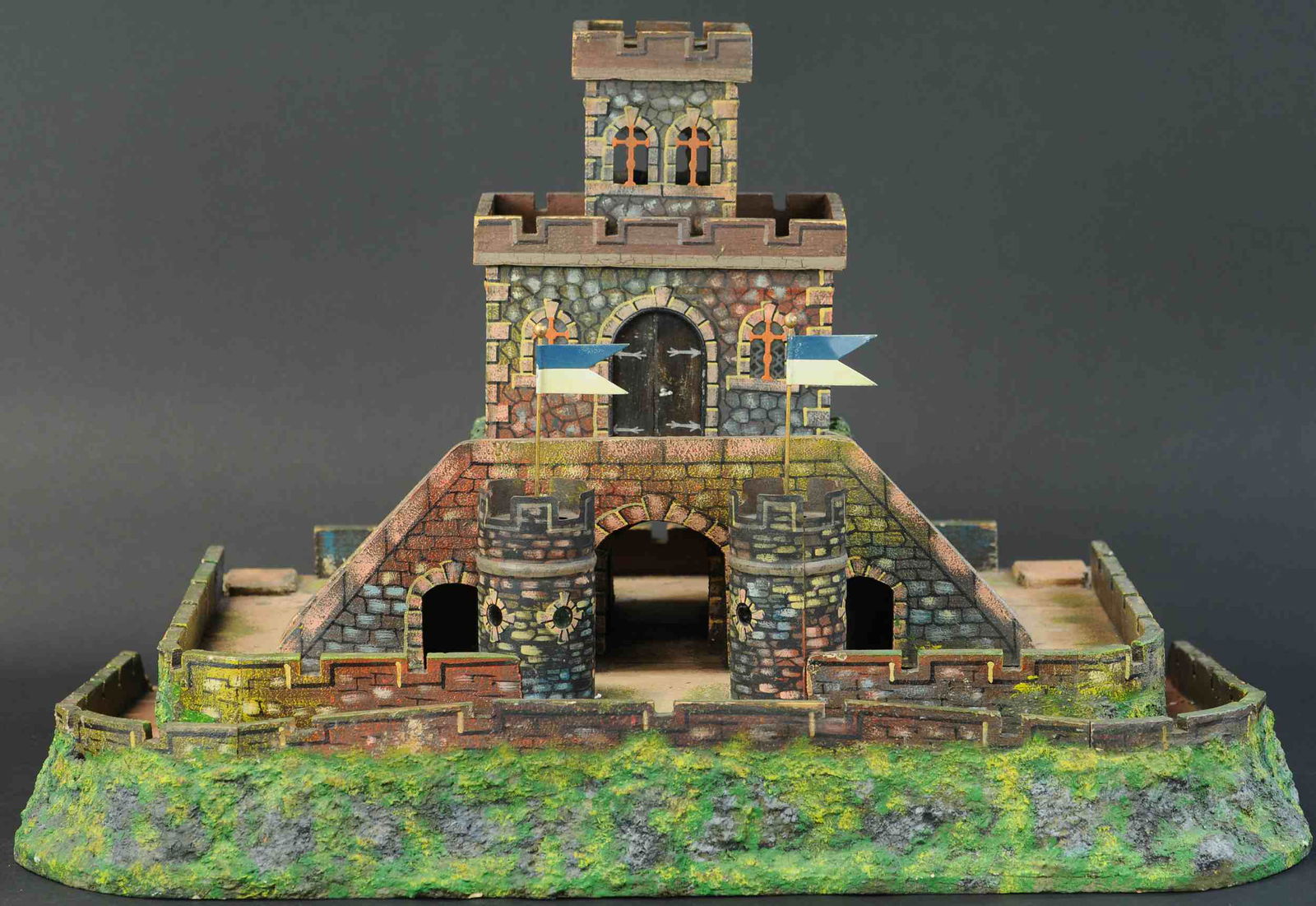 RARE MARKLIN CASTLE FORT (1 of 4)