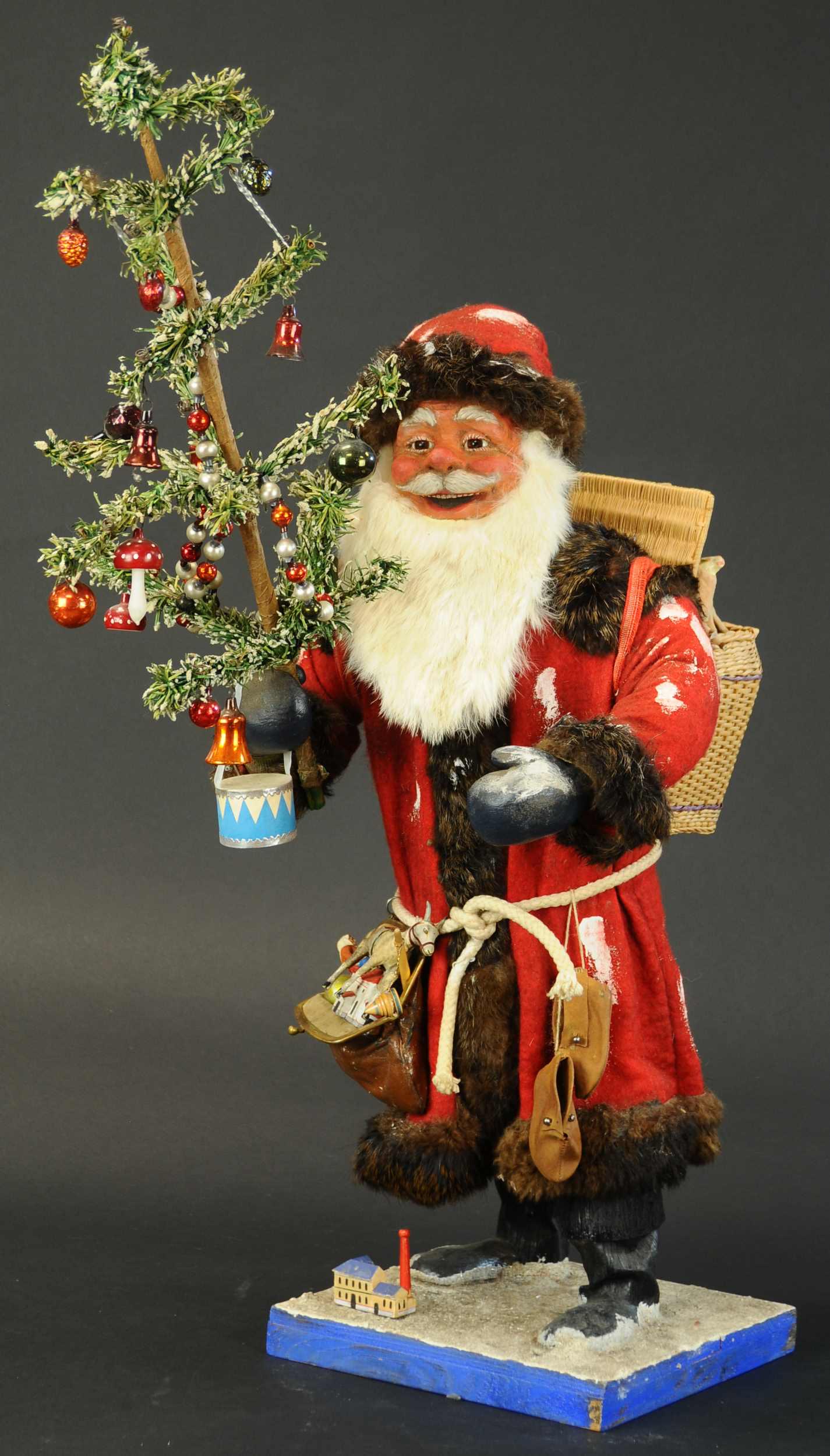 A JOLLY SAINT NICK W/FEATHER TREE (1 of 4)