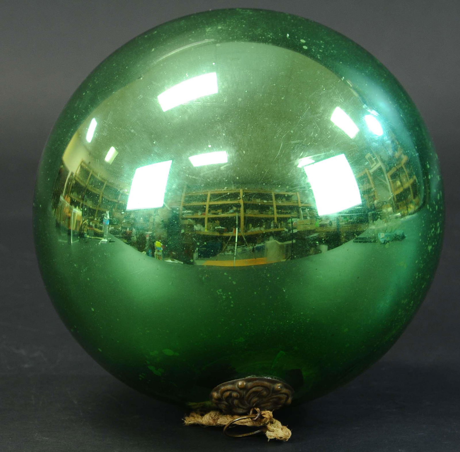 GIANT LIGHT GREEN KUGEL (1 of 2)