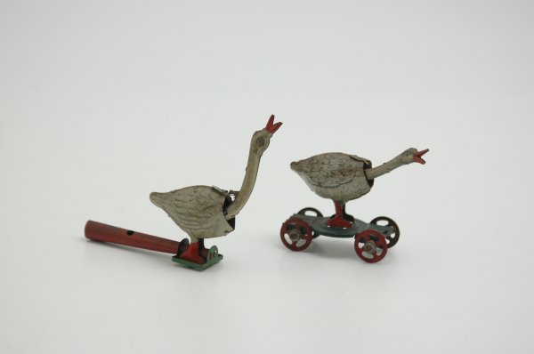 TWO NODDING GEESE PENNY TOYS
