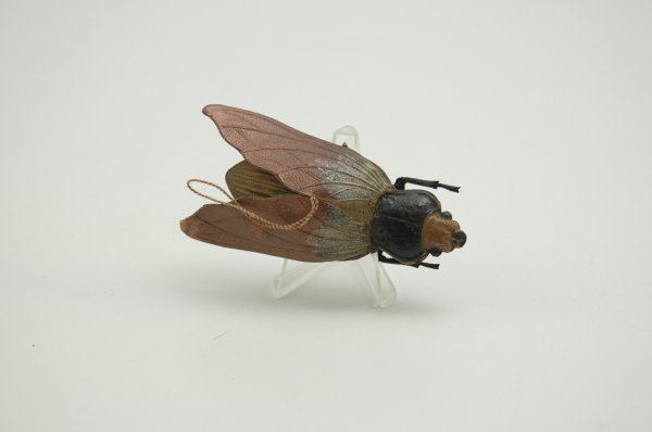 BEETLE DRESDEN: Very detailed beetle with large wings and full body, quite realistic. appearance. 4" l.