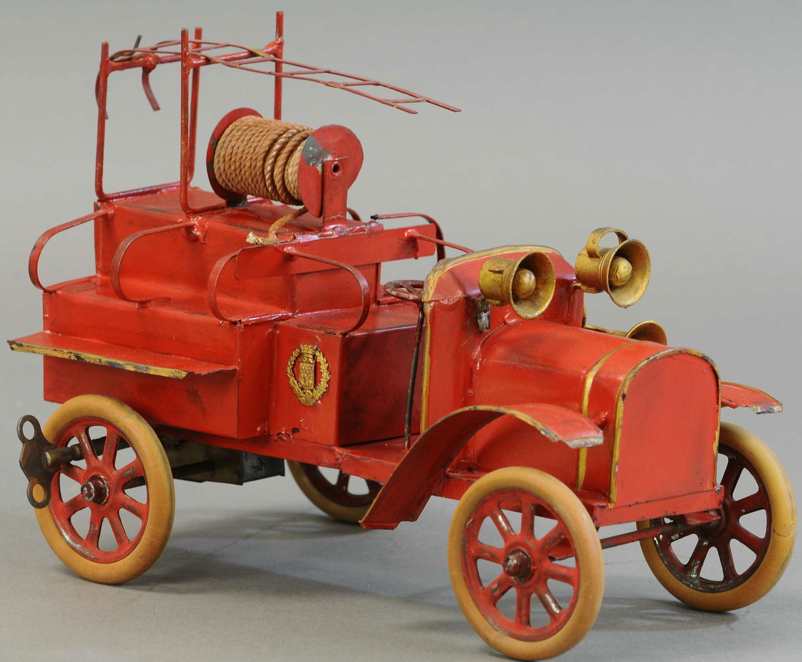 PINARD LADDER FIRE TRUCK (1 of 3)