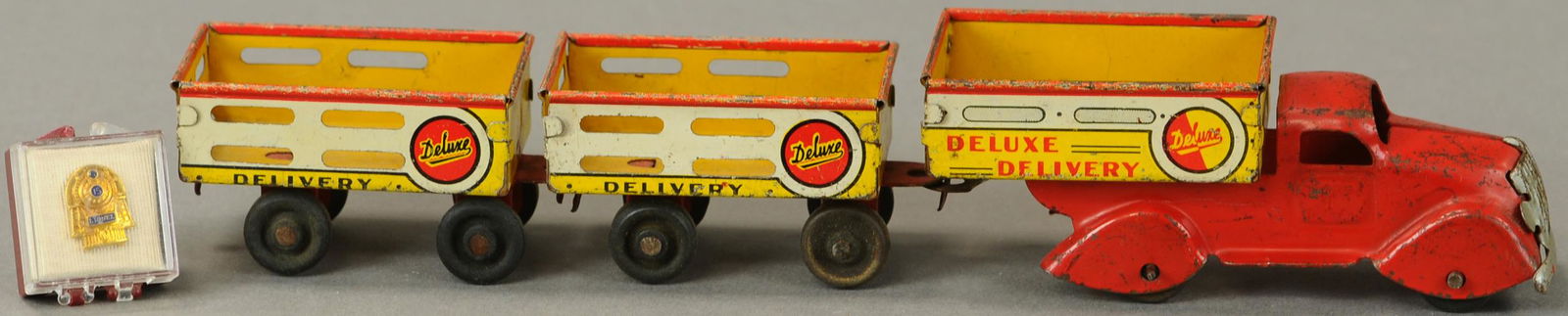 MARX DELUXE DELIVERY TRUCK TRAILERS (1 of 4)