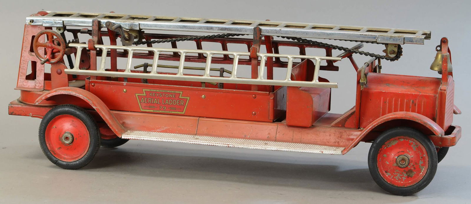 KEYSTONE PACKARD AERIAL LADDER TRUCK (1 of 3)