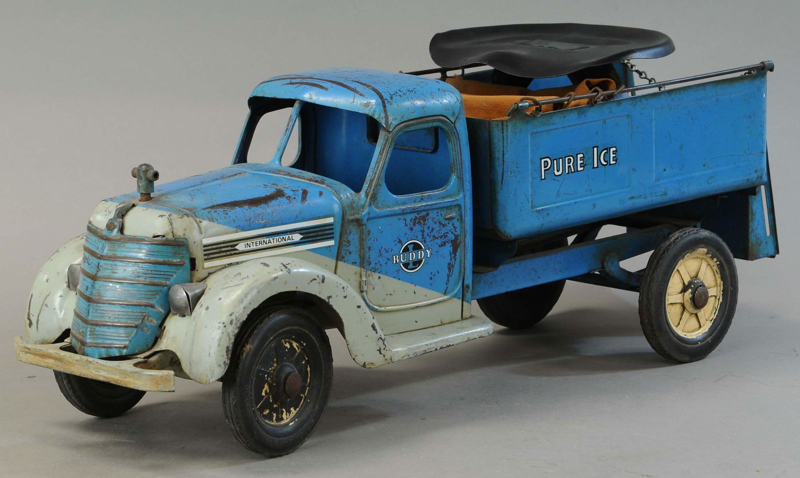 BUDDY L RIDE ON ICE TRUCK (1 of 3)