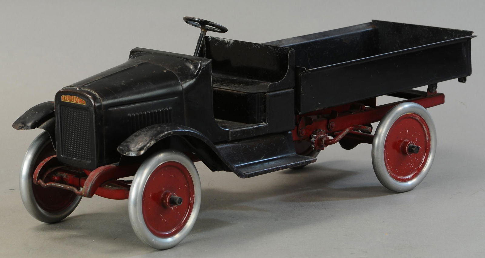 BUDDY L DUMP TRUCK (1 of 3)